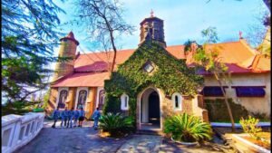 Top 10 schools in India list 2025: फीस, विशेषताएं और प्रवेश प्रक्रिया 2 The Lawrence School, Sanawari