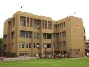 Top 10 schools in India list 2025: फीस, विशेषताएं और प्रवेश प्रक्रिया 9 The Shri Ram School, Moulsari, Gurugram